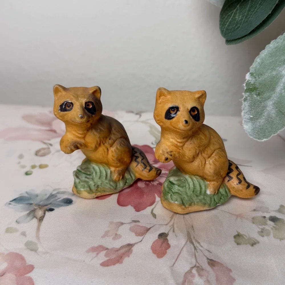 Vintage Napcoware 2 1/2
